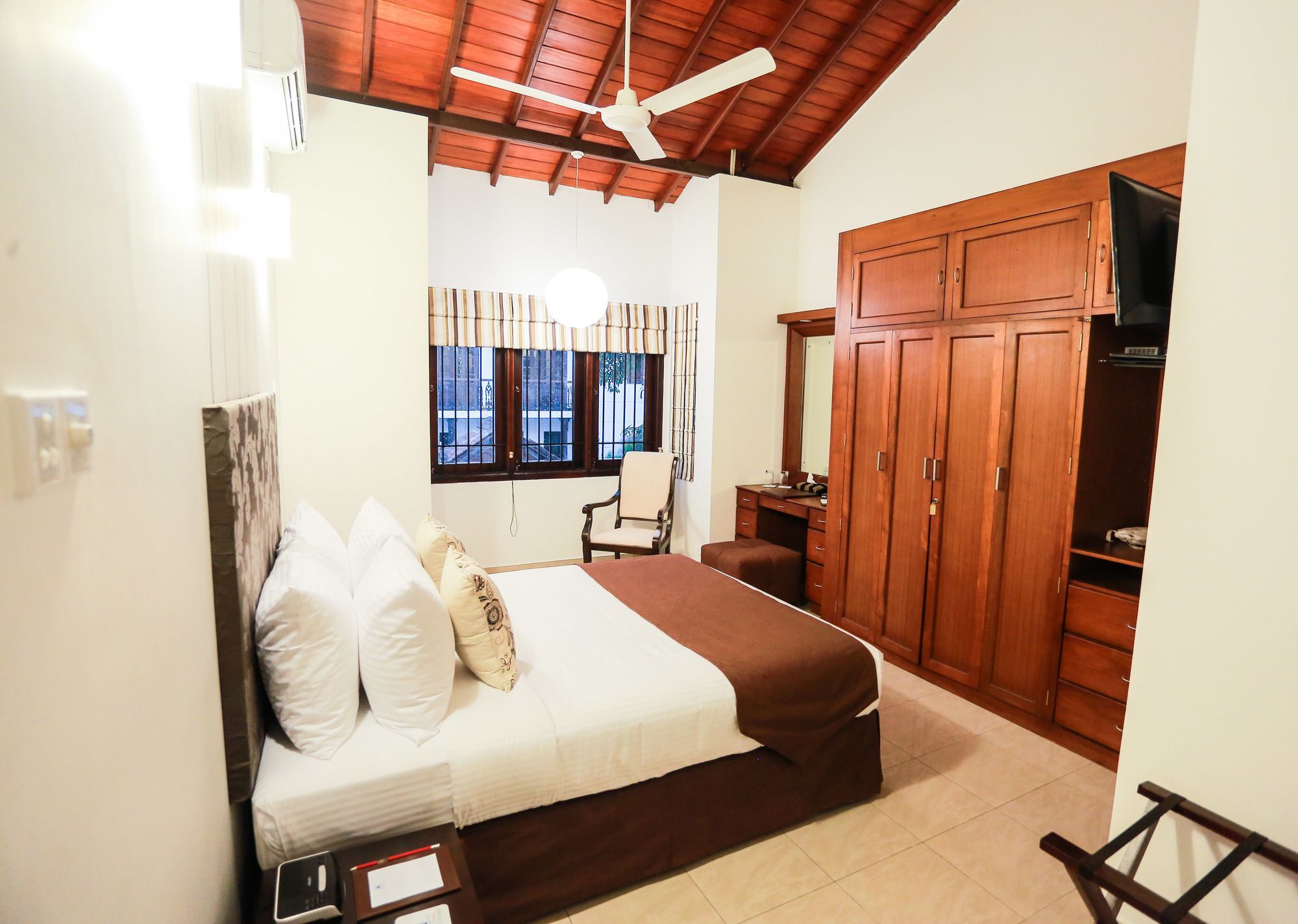 The Austin Residence By Unique Hotels Colombo Exteriör bild